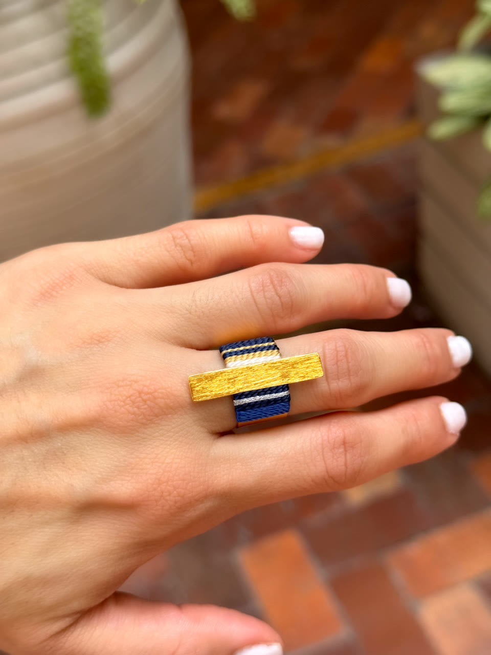 Anillo Barra Dorada Nauty Blue