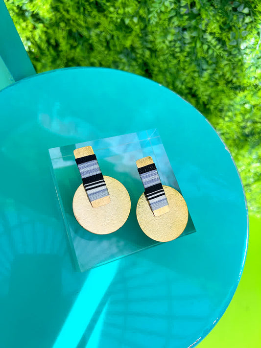 Aretes Amazonia Redondo Macuna Blanco y Negro