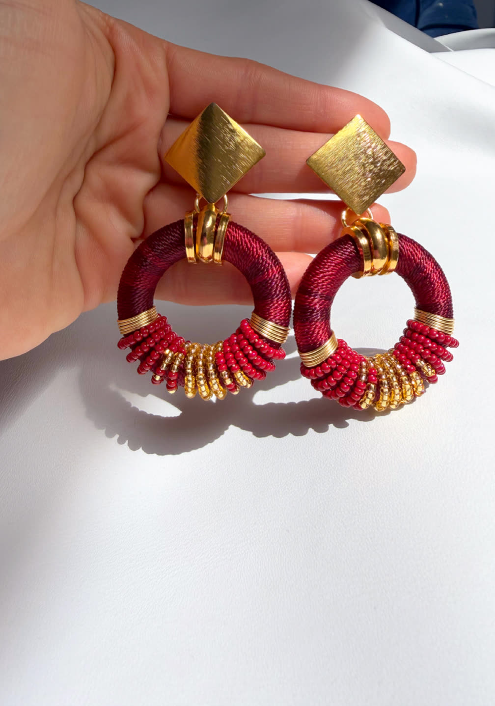 Aretes Praga Metis Mini Vinotinto