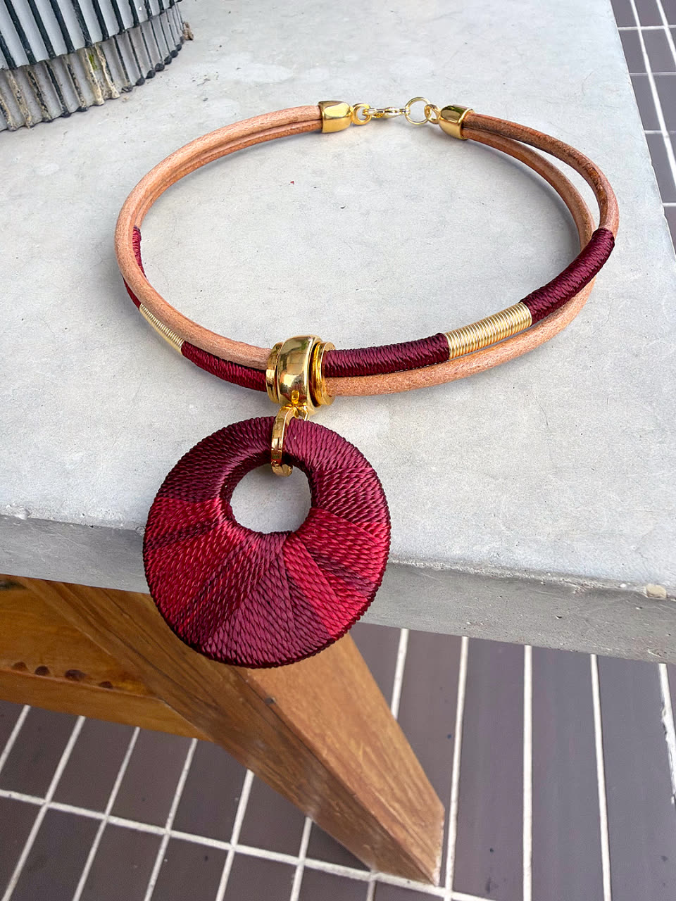 Collar Choker Zipaquira Vinotinto