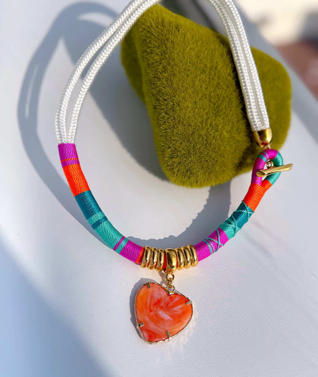 Collar Praga Alice Ice Cream