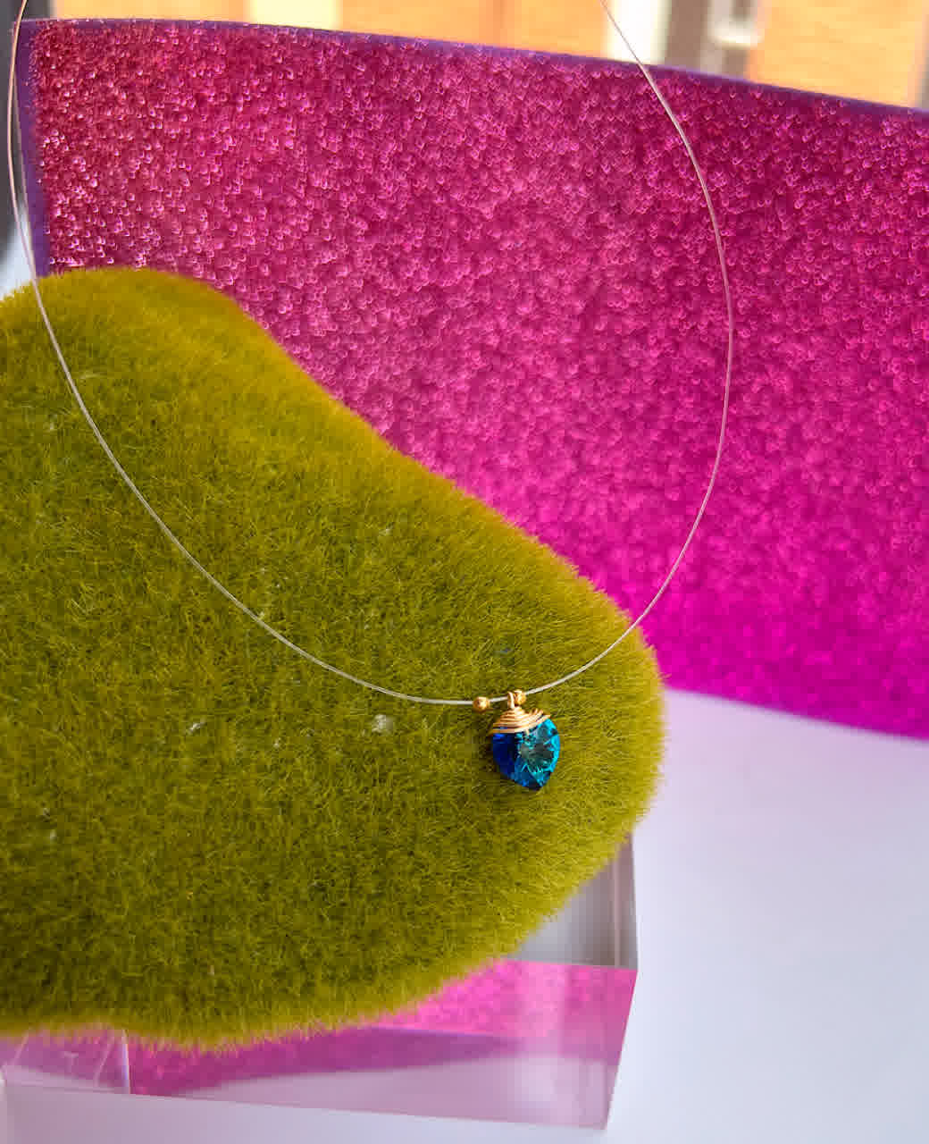 Collar Marroqui Invisibles Corazon Azul Oscuro