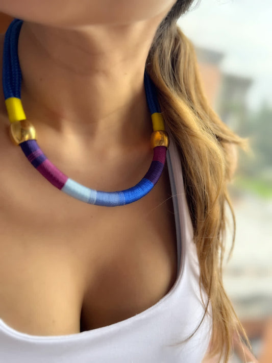 Collar Blue Placa Entorchada Zafir - Sara´s accesorios