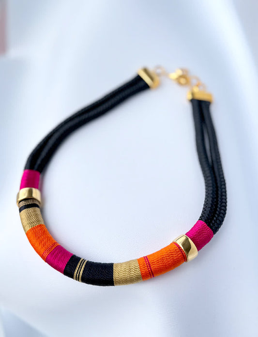 Collar Blue Placa Entorchada Cleopatra