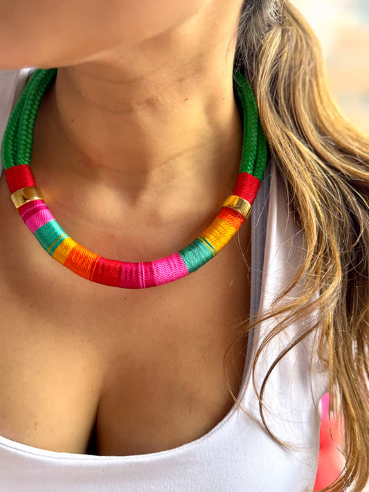 Collar Blue Placa Entorchada Sandia