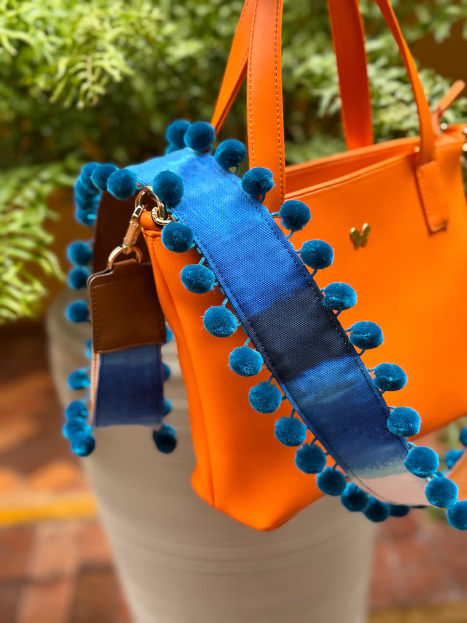 Asa Lona pompón Azul - Sara´s accesorios