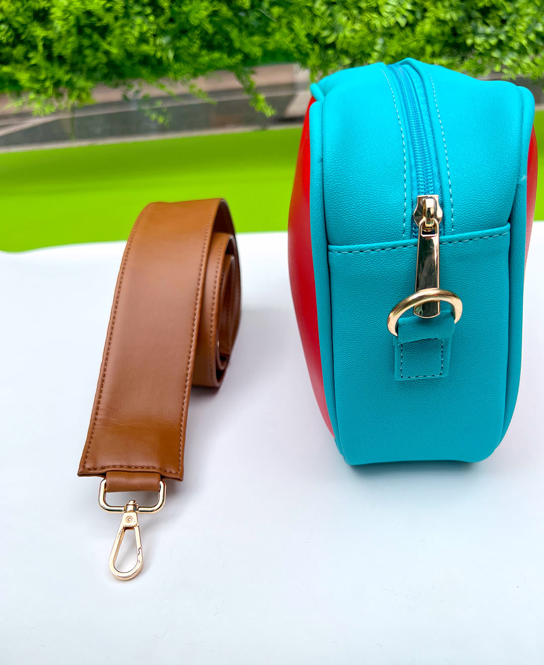 bolsos para mujer, bolsos de moda Colombia, bolsos artesanales, bolsos hechos a mano, bolsos tendencia 2025, bolsos colombianos