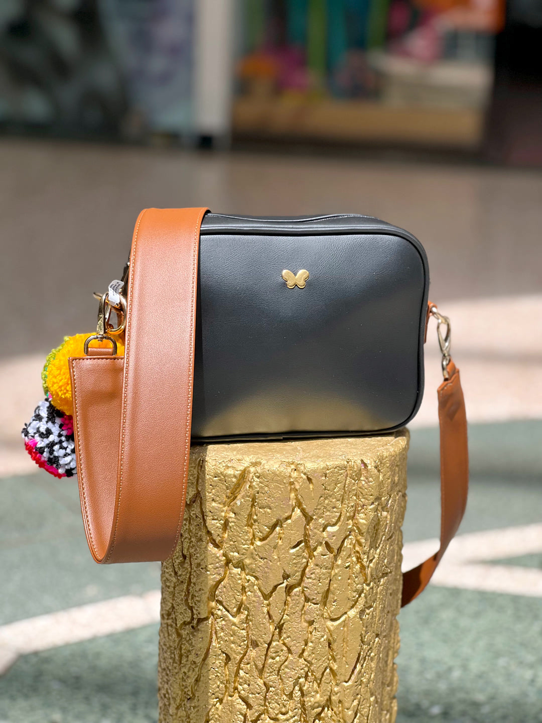 bolsos para mujer, bolsos de moda Colombia, bolsos artesanales, bolsos hechos a mano, bolsos colombianos