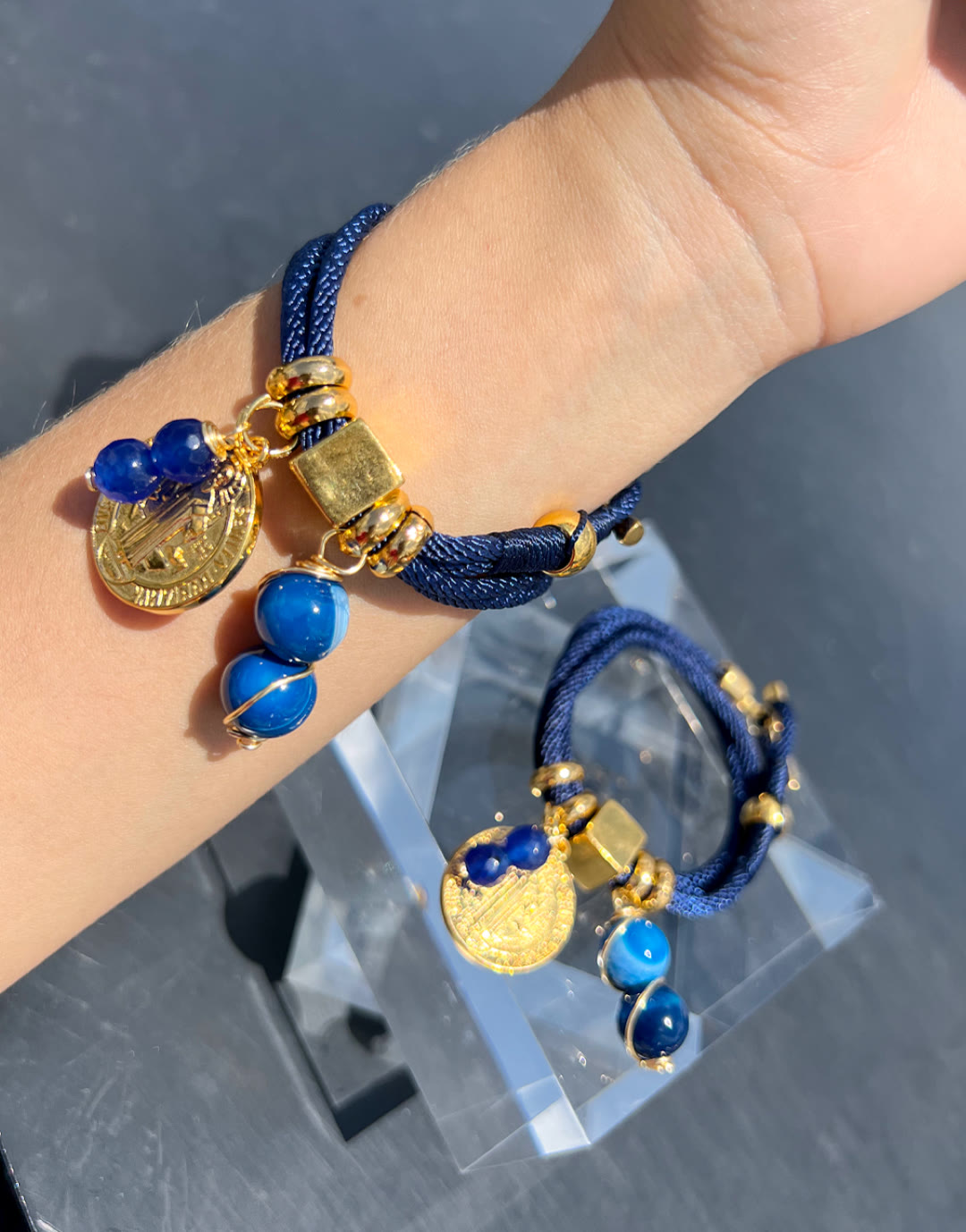 Pulsera Amuleto azul oscuro - Sara´s accesorios