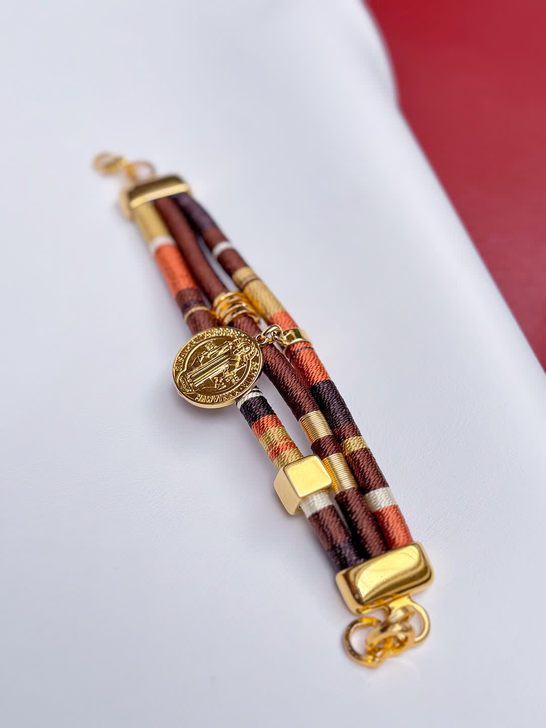 Pulsera para mujer hecha a mano con baño de oro 24K Bogotá