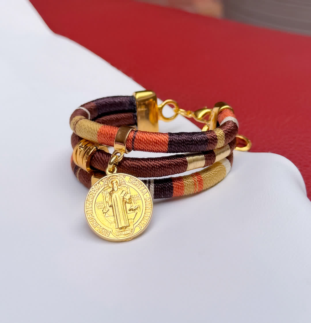 Pulsera para mujer hecha a mano con baño de oro 24K Bogotá...
