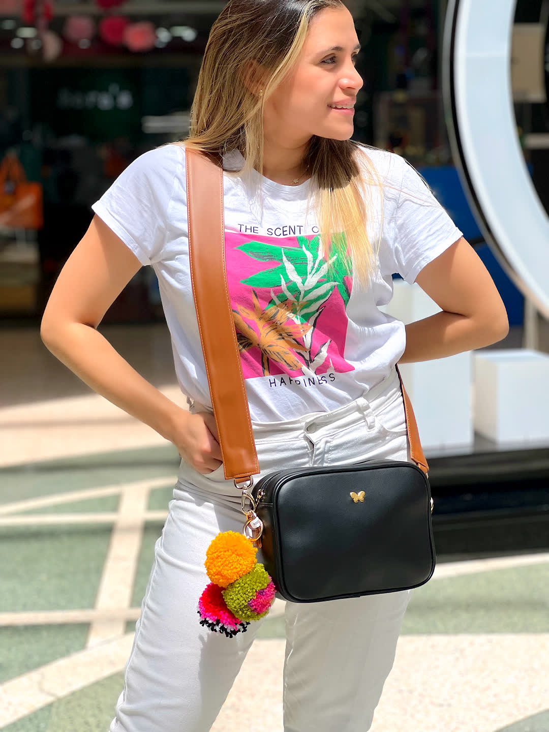 bolsos para mujer, bolsos de moda Colombia, bolsos artesanales, bolsos hechos a mano, bolsos colombianos