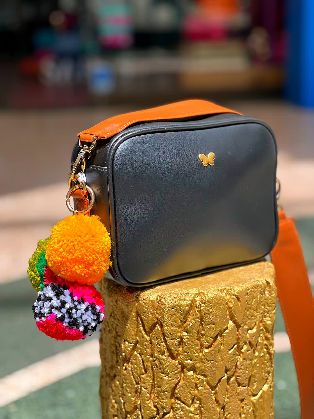 bolsos para mujer, bolsos de moda Colombia, bolsos artesanales, bolsos hechos a mano, bolsos colombianos