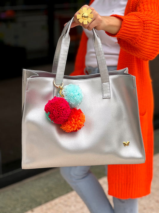 Bolsos grandes para mujer, prácticos y elegantes, perfectos para llevar todo lo necesario. Compra online ahora.