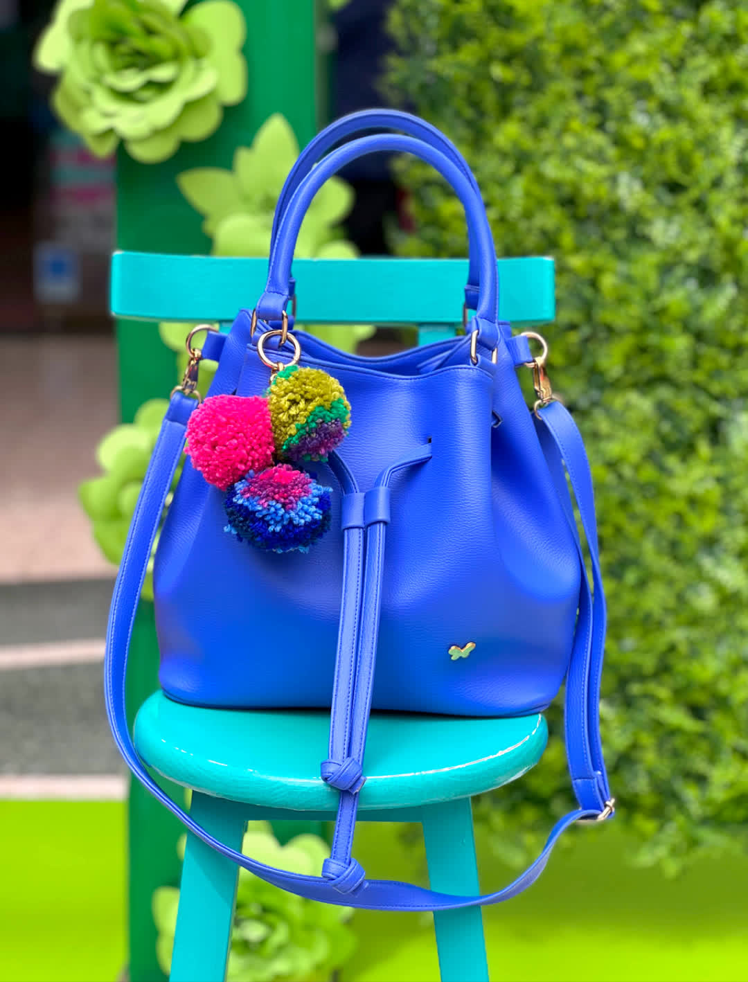 Bolsos para mujer elegantes y modernos, disponibles en diversas tendencias para este 2025.