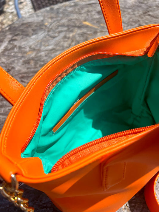 Bolsos grandes para mujer, prácticos y elegantes, perfectos para llevar todo lo necesario. Compra online ahora.