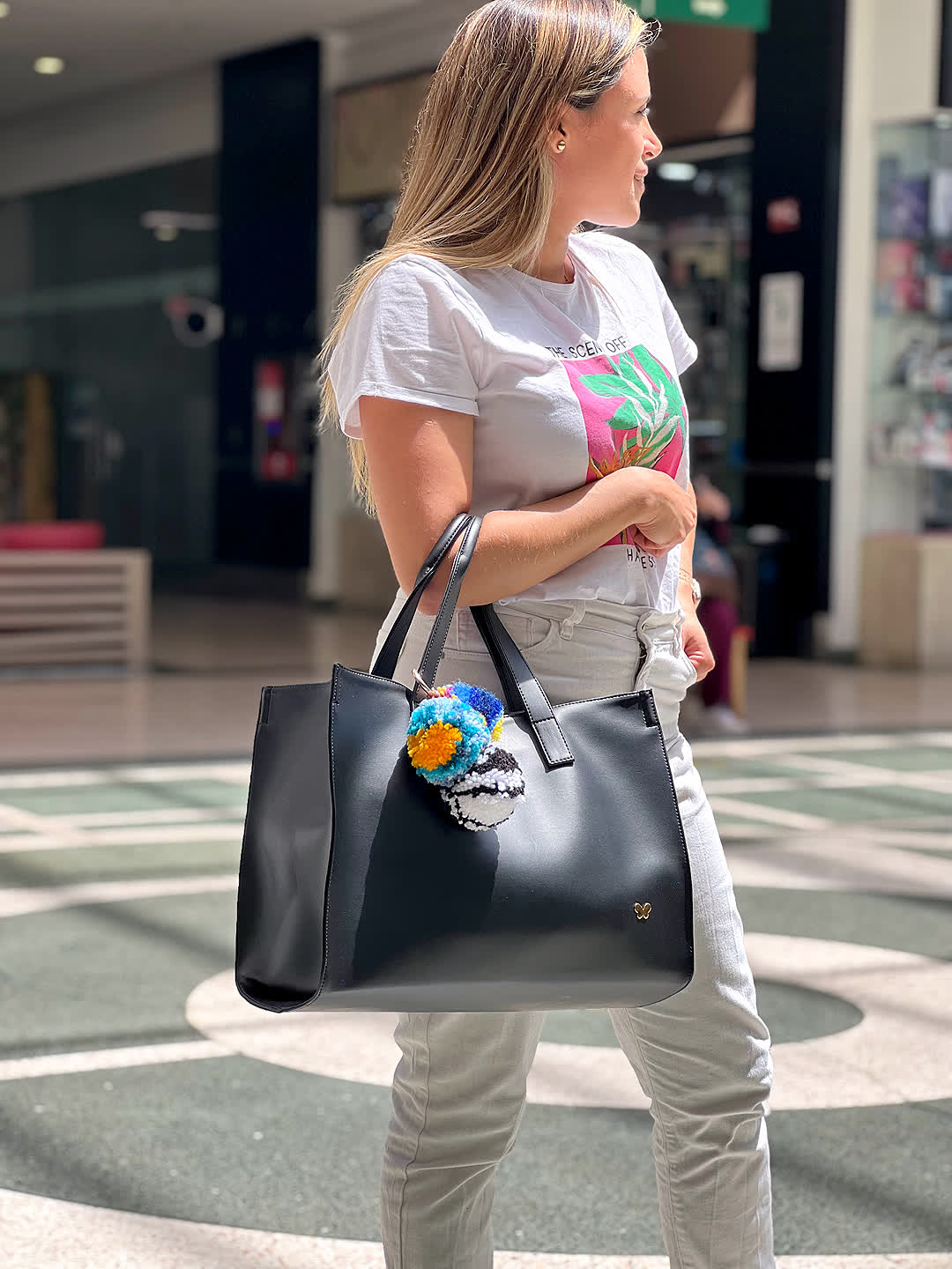 Bolsos grandes para mujer, prácticos y elegantes, perfectos para llevar todo lo necesario. Compra online ahora.