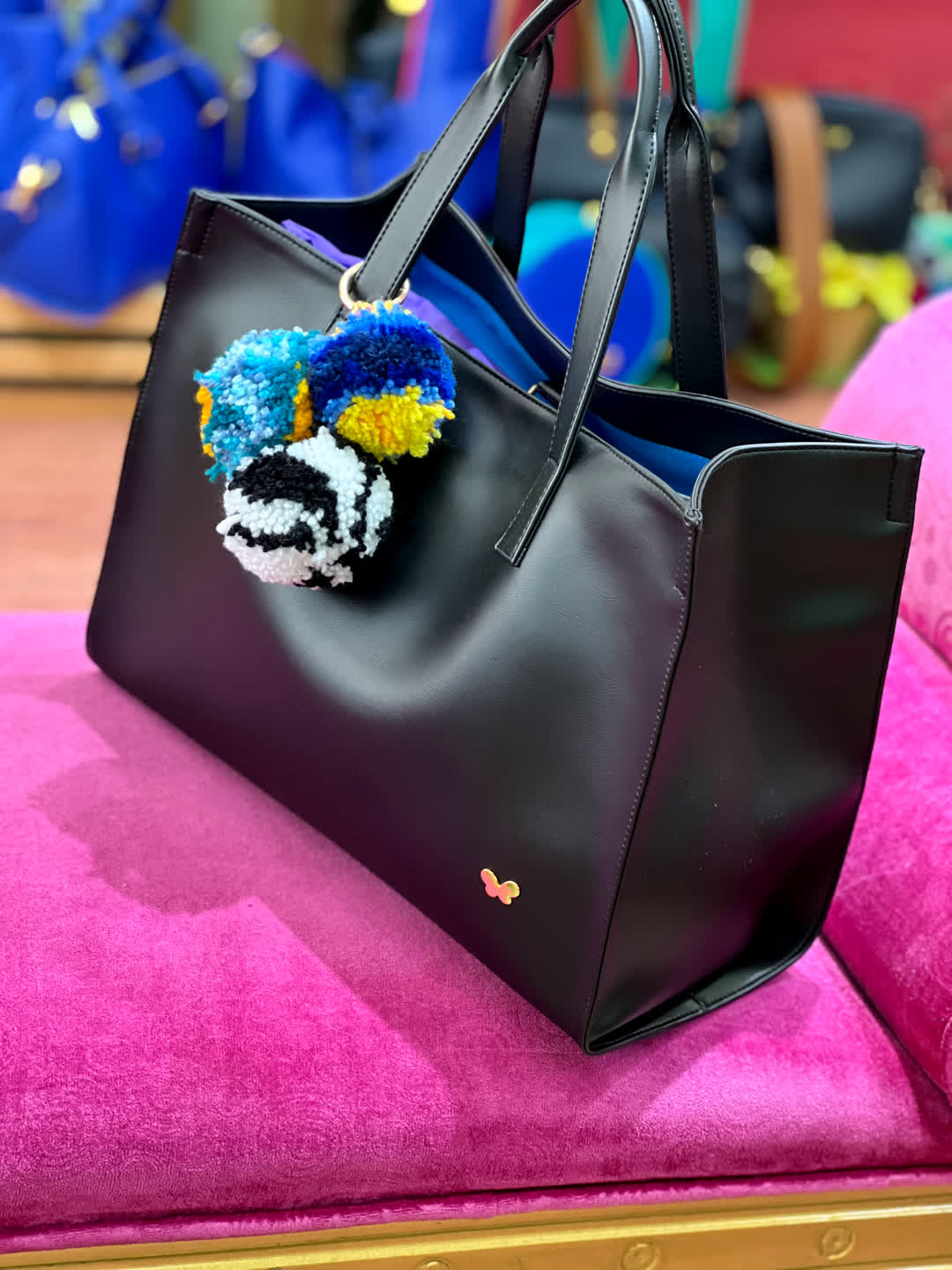 Bolsos grandes para mujer, prácticos y elegantes, perfectos para llevar todo lo necesario. Compra online ahora.