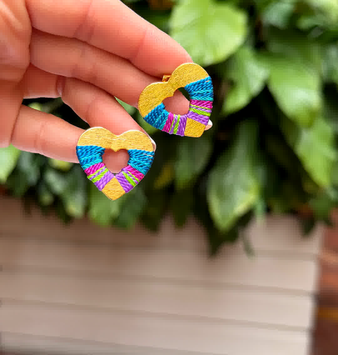 Aretes Praga Afrodita Corazon pistacho