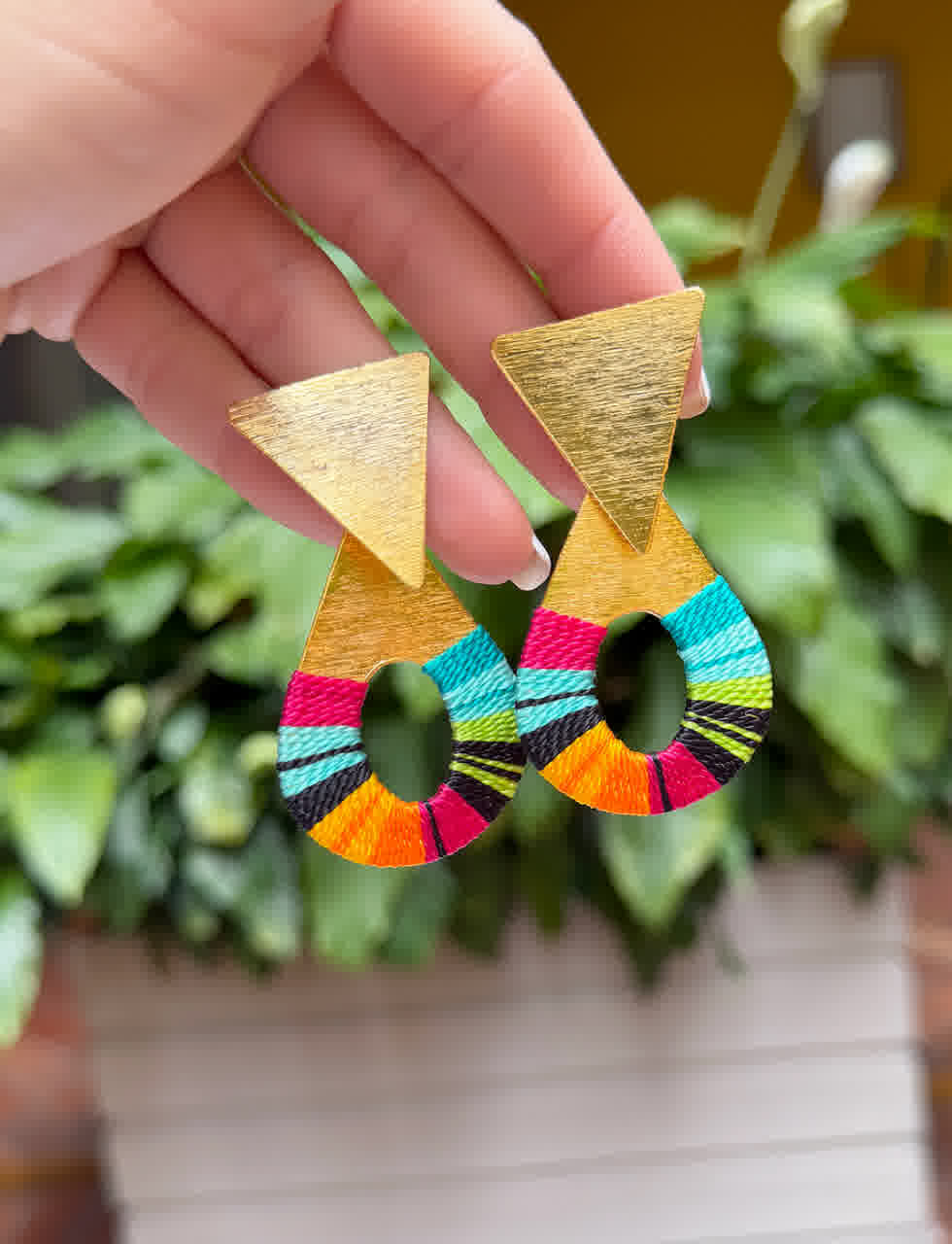 Aretes Caribe Dominica Saras