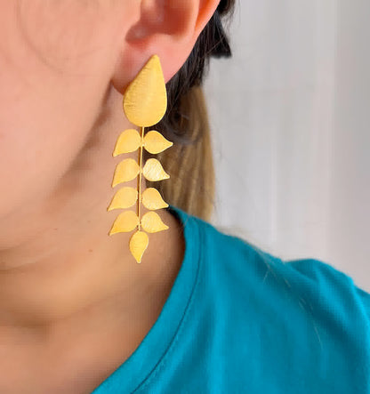 Aretes Dorado Heliconia Alargada