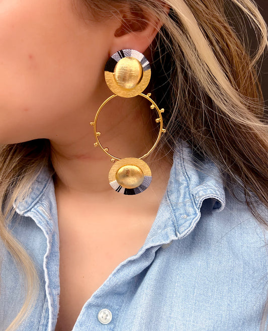 Aretes Amazonia Macambo Negro Blanco - Sara´s accesorios