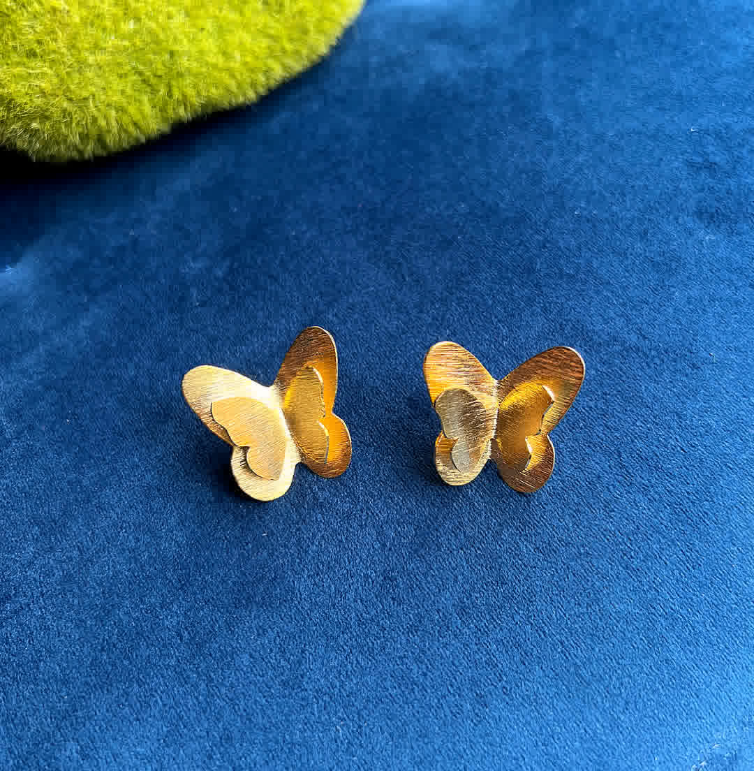 Aretes Dorado Topo Doble Mariposa