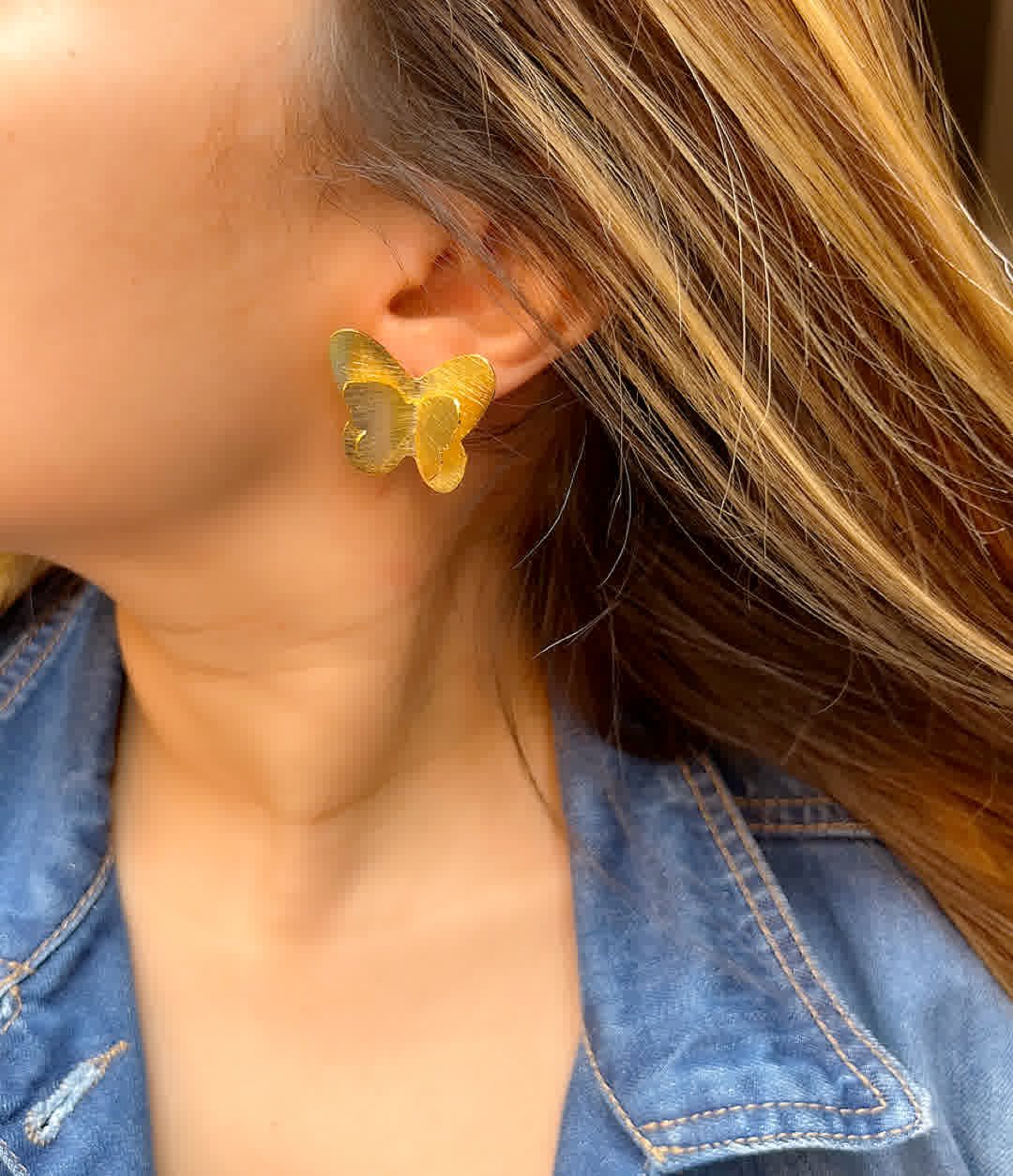 Aretes Dorado Topo Doble Mariposa