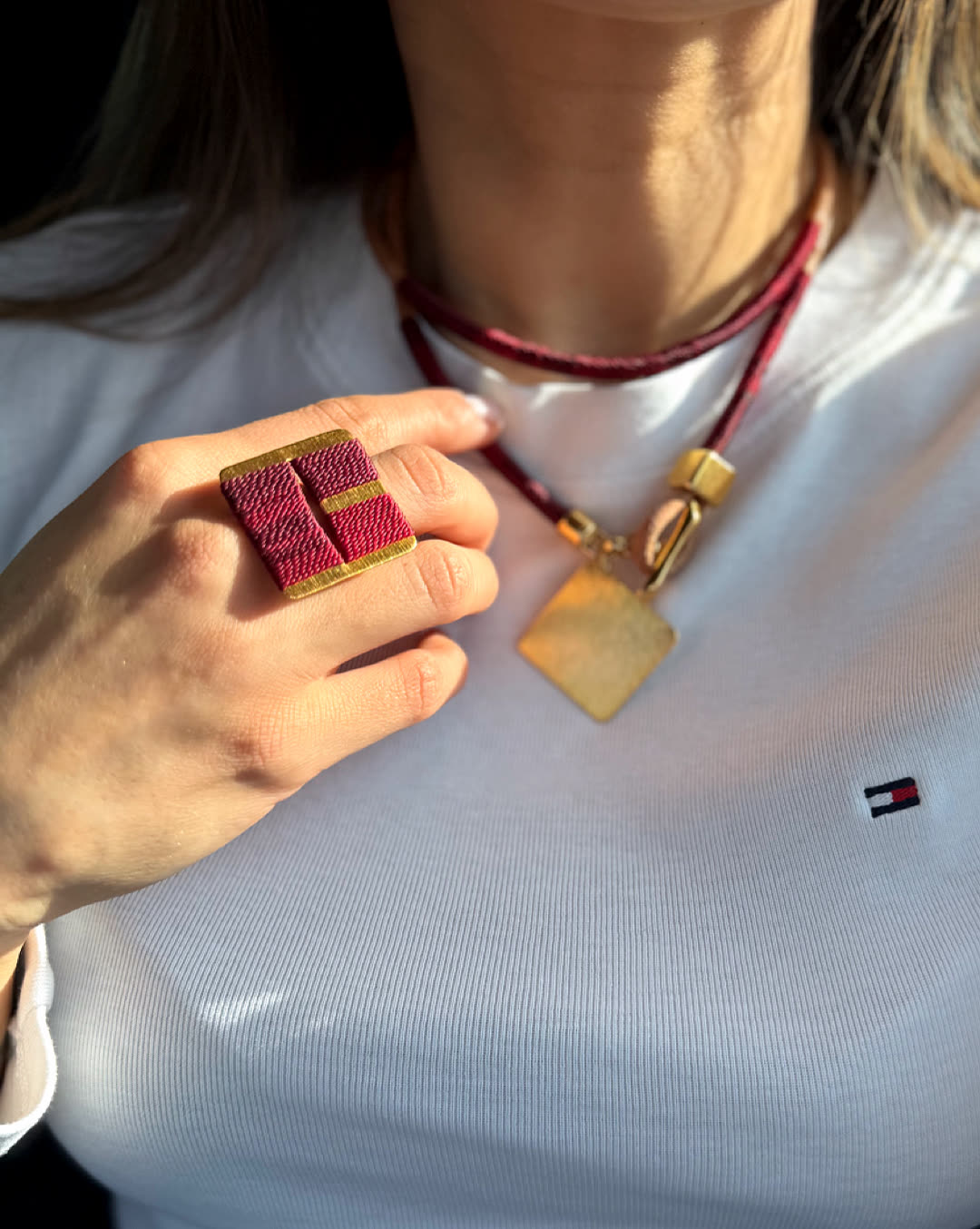 Choker Cuero Crudo Amber Vinotinto
