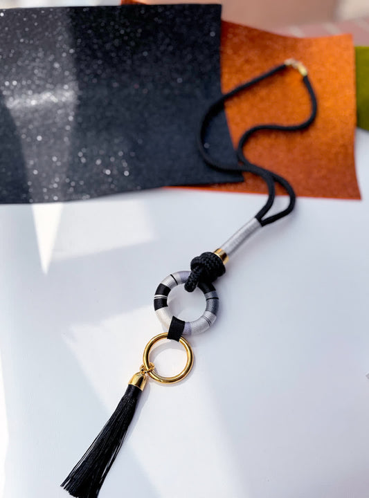 Collar Copoazu Blanco y Negro