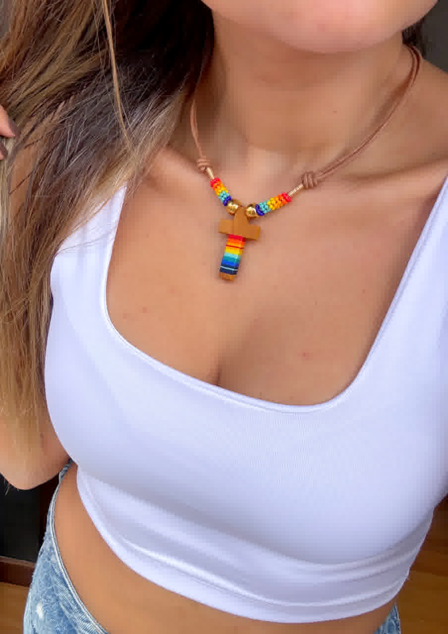 Collar Cuero Crudo Cruz Colombia