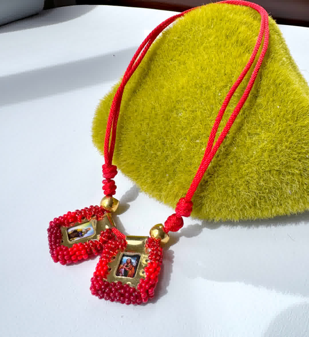 Collar Escapulario Rojo