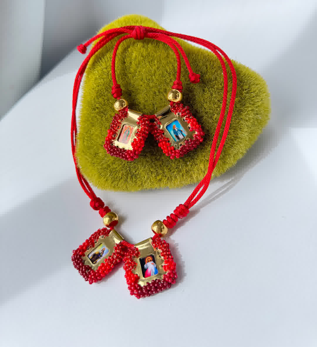 Collar Escapulario Rojo