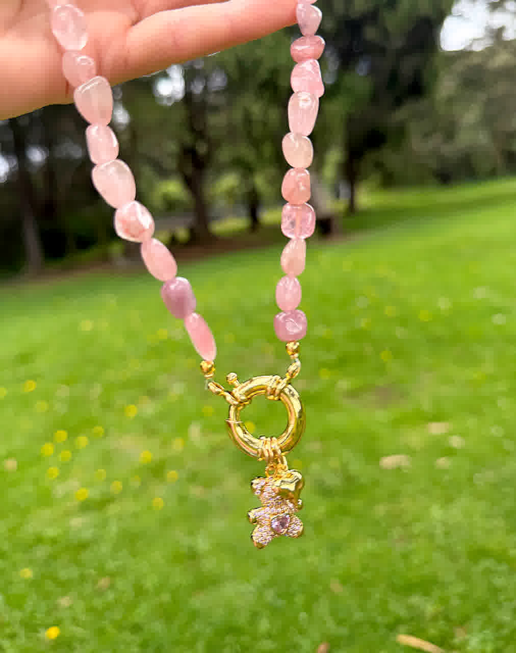 Collar Flor de Cerezo en cuarzo rosado