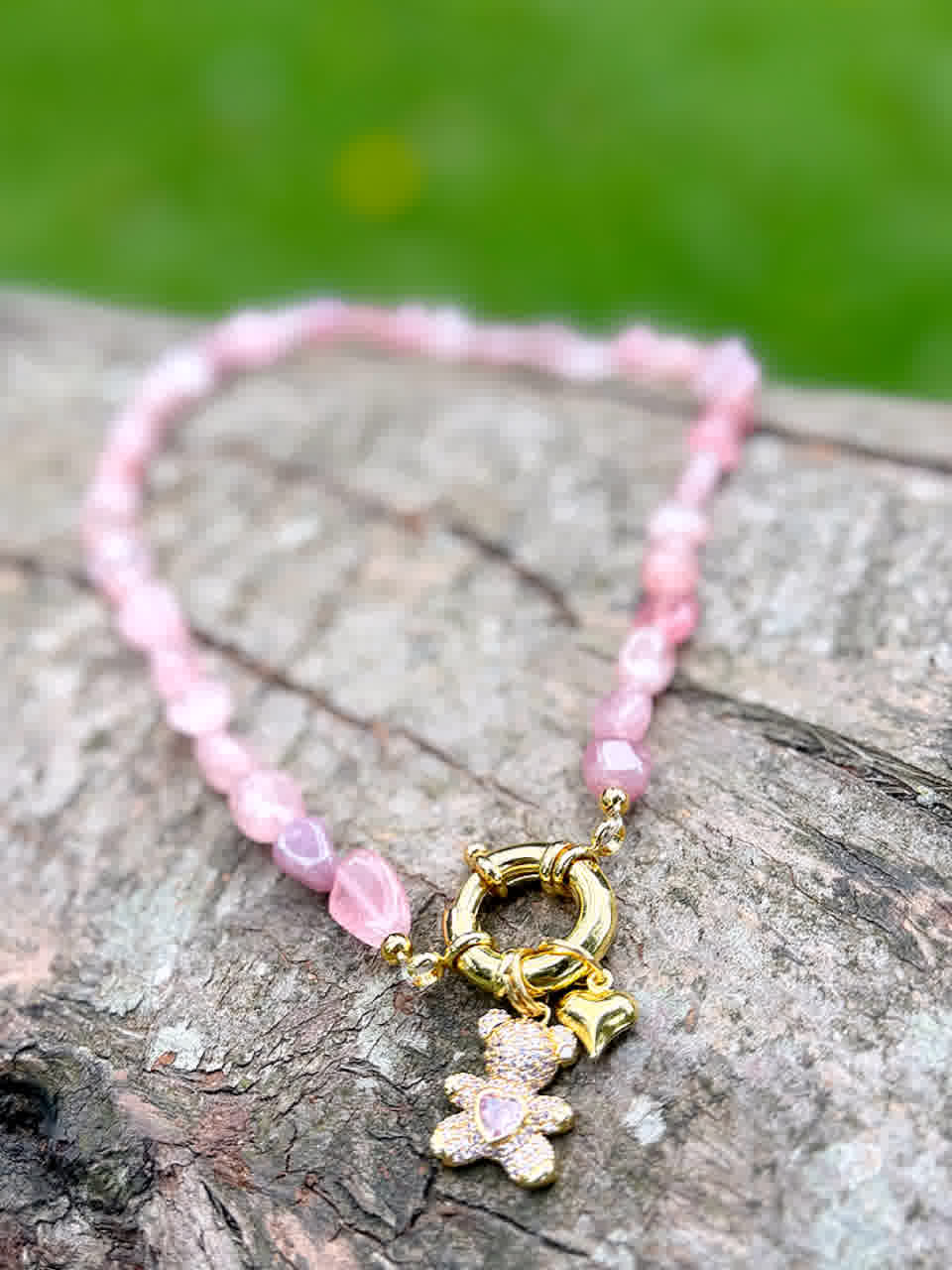 Collar Flor de Cerezo en cuarzo rosado