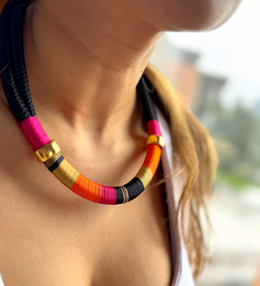 Collar Blue Placa Entorchada Cleopatria