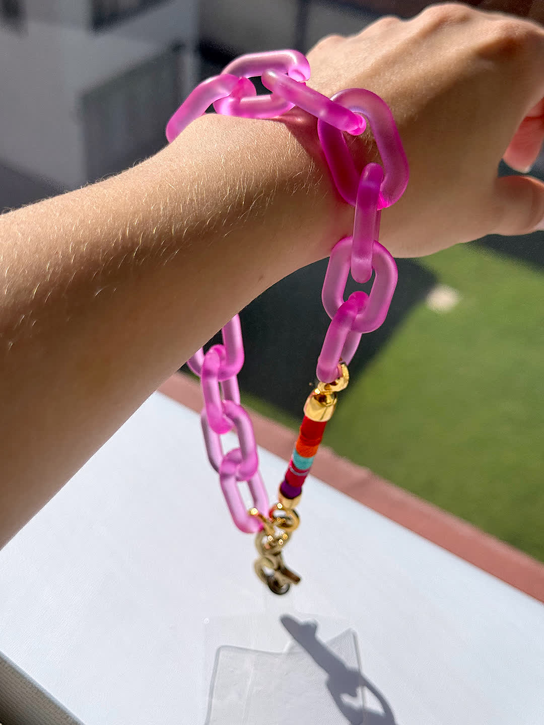 Porta Celular Mini fucsia fresa - Sara´s accesorios