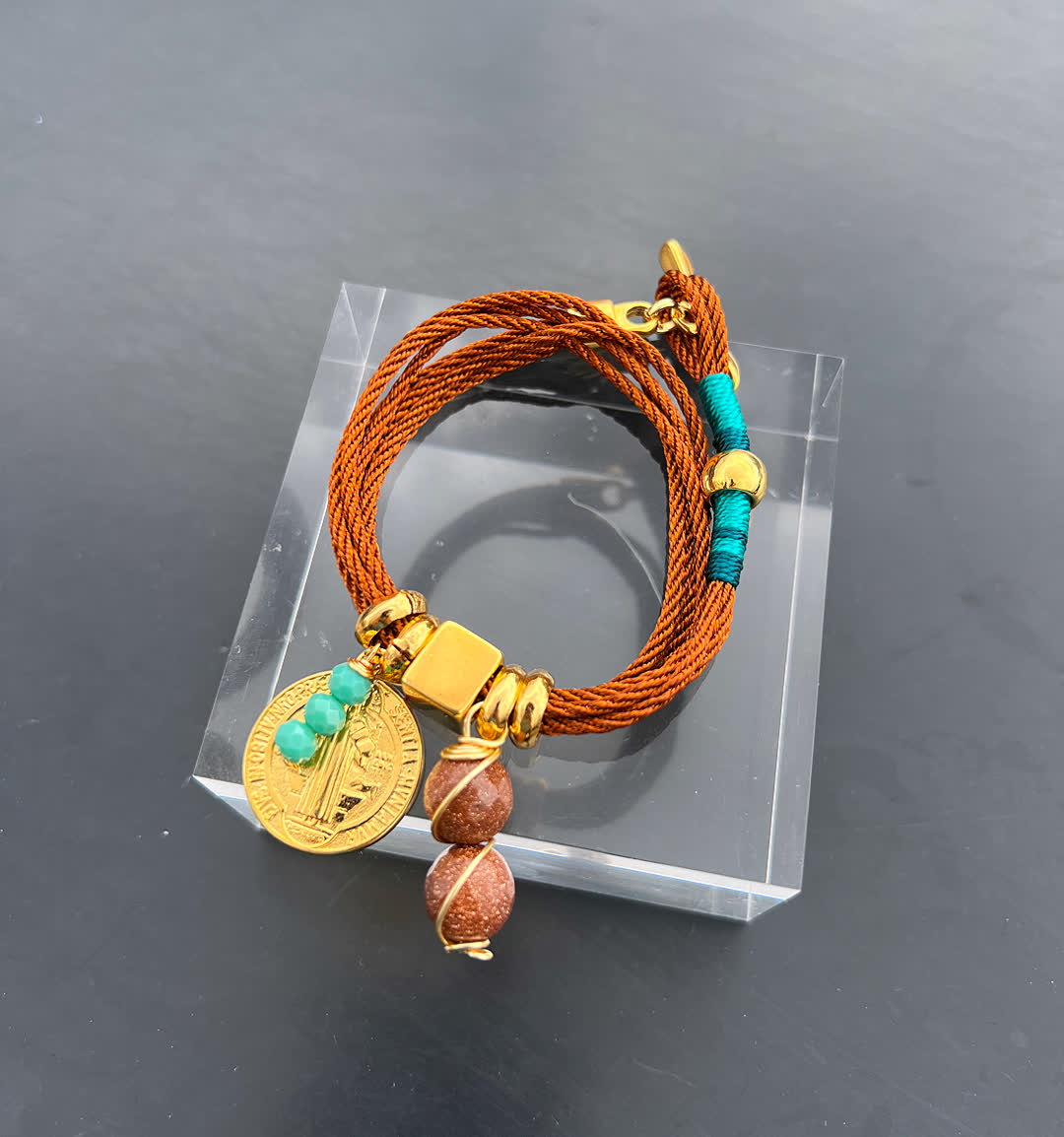 Pulsera Amuleto café palma de cera - Sara´s accesorios