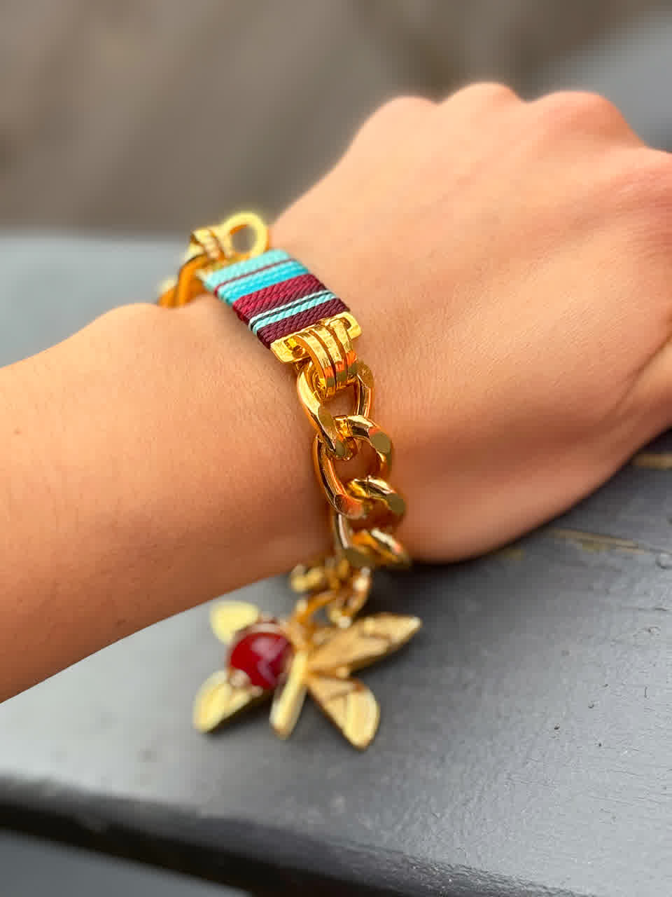 Pulsera Aguaje vino celeste