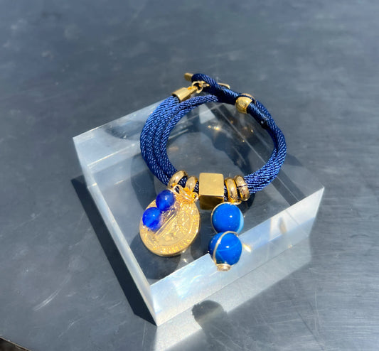 Pulsera Amuleto azul oscuro - Sara´s accesorios