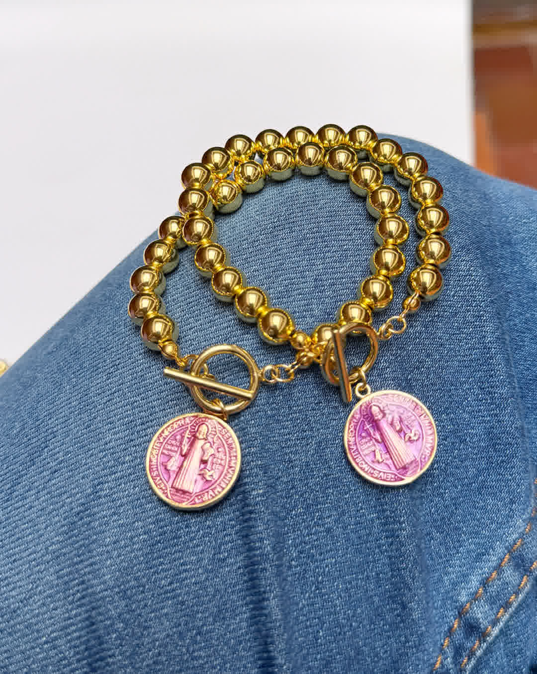 Pulsera Esperanza Dorada dije san benito morado