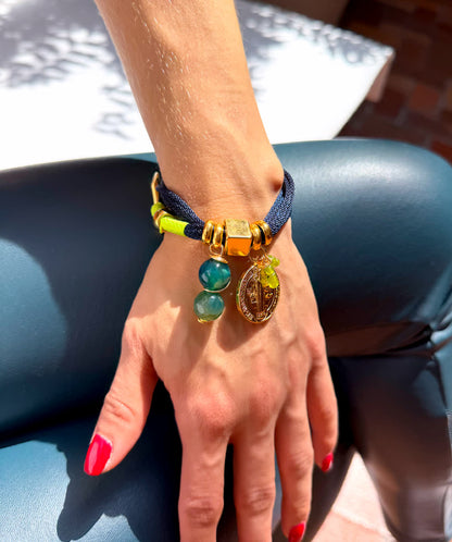 Pulsera Amuleto Colombia Azul Oscuro con dije de San Benito