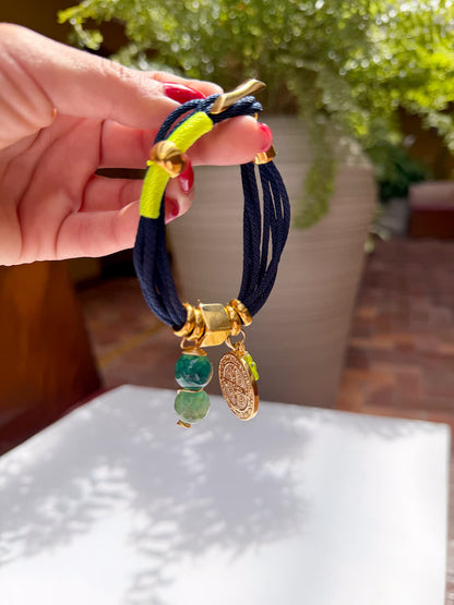 Pulsera Amuleto Colombia Azul Oscuro con dije de San Benito