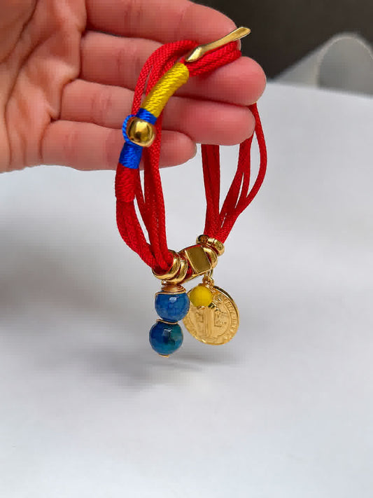 Pulsera Amuleto Colombia con dije de san benito dorado - Sara´s accesorios