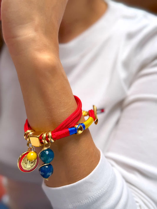 Pulsera Amuleto Colombia con dije de san benito rojo
