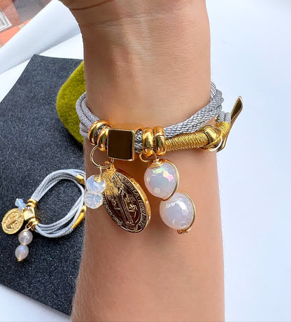 Pulsera Amuleto Plateado con dije de San Benito