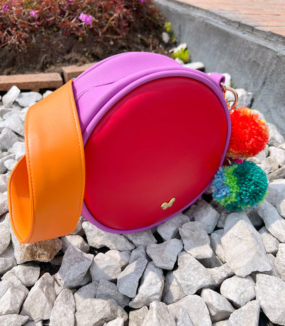 Bolsos pequeños y de mano para mujer, modernos y funcionales, disponibles en nuestra tienda online.