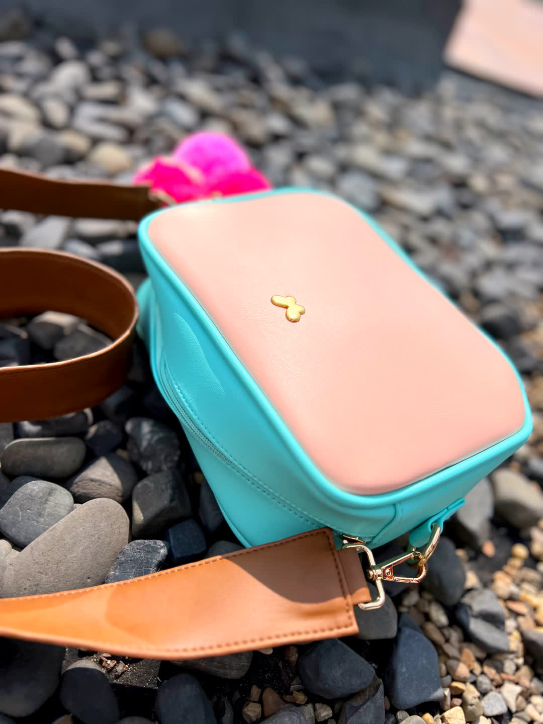 bolsos para mujer, bolsos de moda Colombia, bolsos artesanales, bolsos hechos a mano, bolsos colombianos