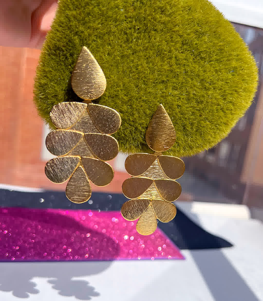 Aretes Dorado Heliconia Redondo