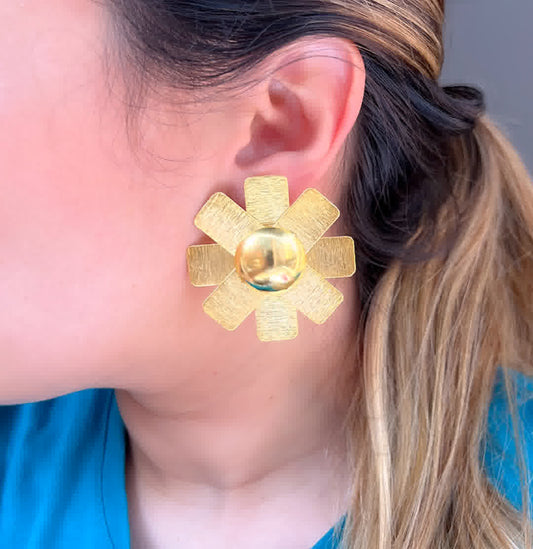 Aretes Dorado Topo Petunia